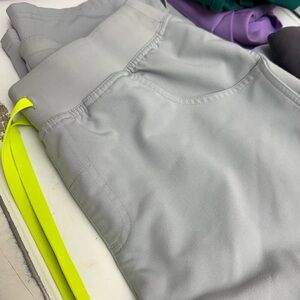 FIGS Zamora Sz Medium Technical Collection Light Gray Scrub Pants